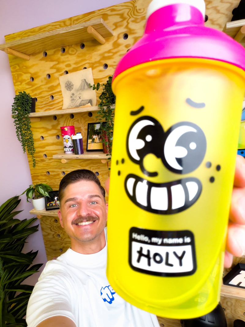 <p>HOLY.Benny mit unserem “Benny”-Shaker ;) </p>