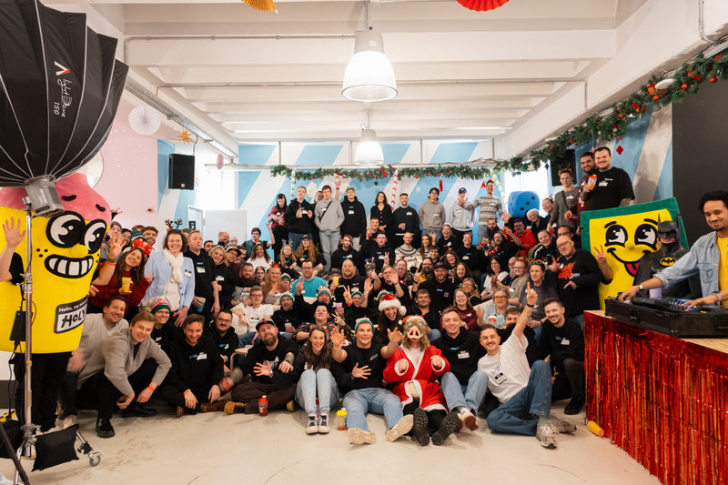 <p>Secret Santa Squad Event 2025 im HOLY Temple mit 100 Squad Membern  </p>