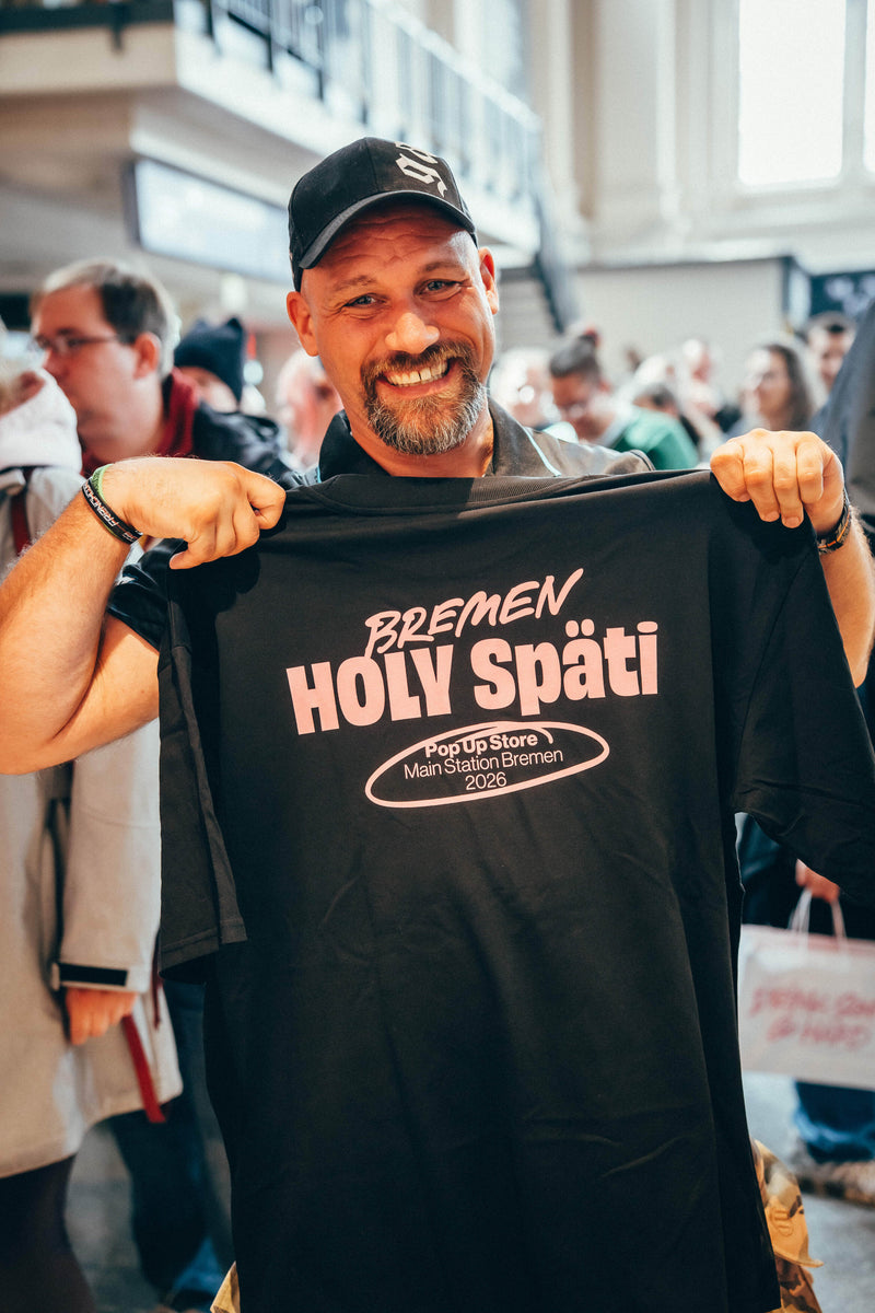 <p>Exklusives T-Shirt bei der HOLY Späti Bremen Eröffnung – 2026 </p>